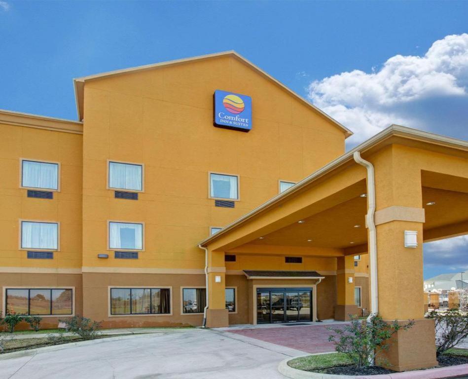 Comfort Inn & Suites Navasota Exterior photo