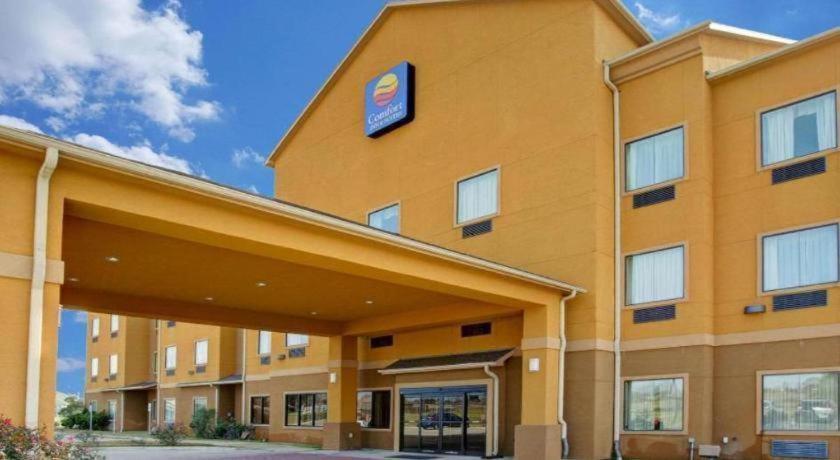 Comfort Inn & Suites Navasota Exterior photo